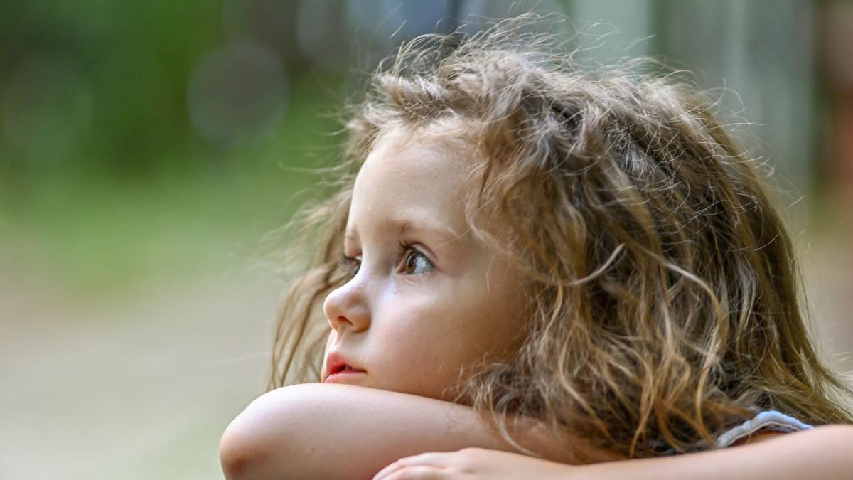 copilul-tau-primeste-suficienta-afectiune-iata-cateva-semne-care-te-pot-ajuta-sa-recunosti-un-micut-care-are-nevoie-de-mai-multa-dragostec2a0_28059700