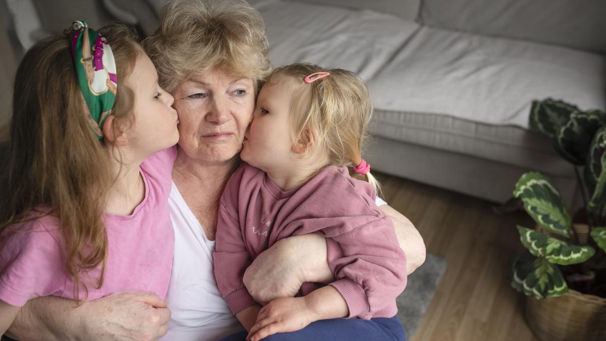 parintii--despre-cele-mai-deranjante-3-lucruri-pe-care-le-fac-bunicii-intreaga-judecata-este-oribila_48132400