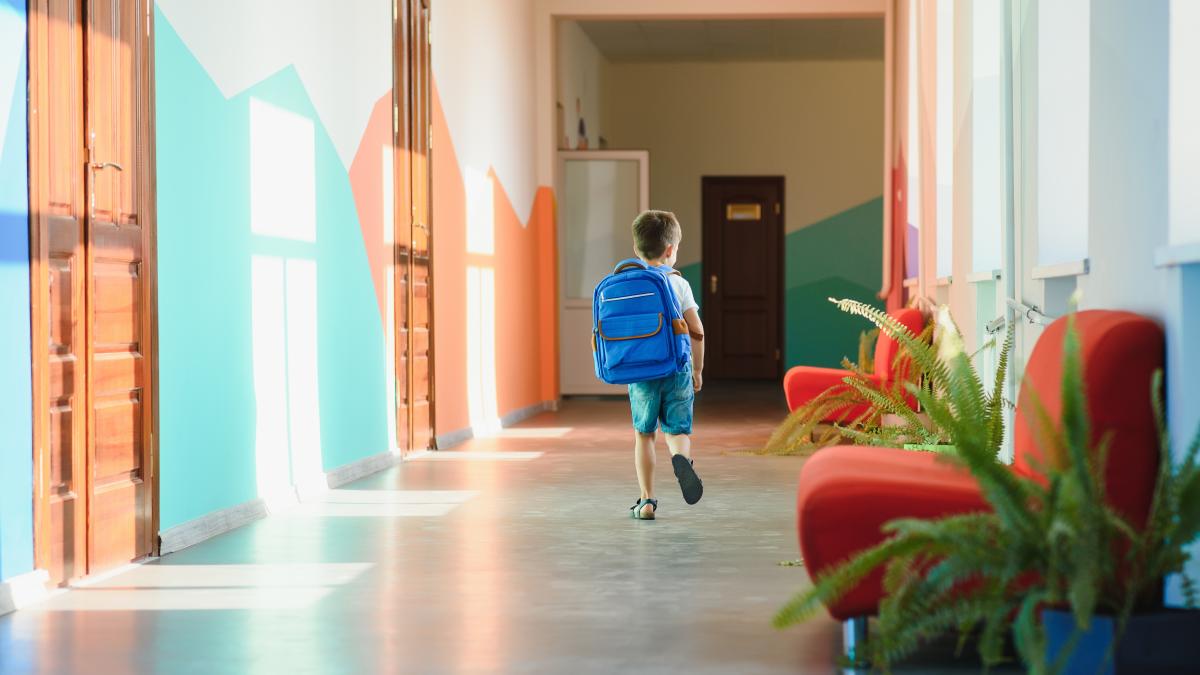 premiera-cele-zece-porunci--afisate-in-toate-clasele-din-scolile-de-stat-e2809ede-la-gradinite-la-universitatie2809d-statul-care-a-luat-aceasta-decizie_01707700