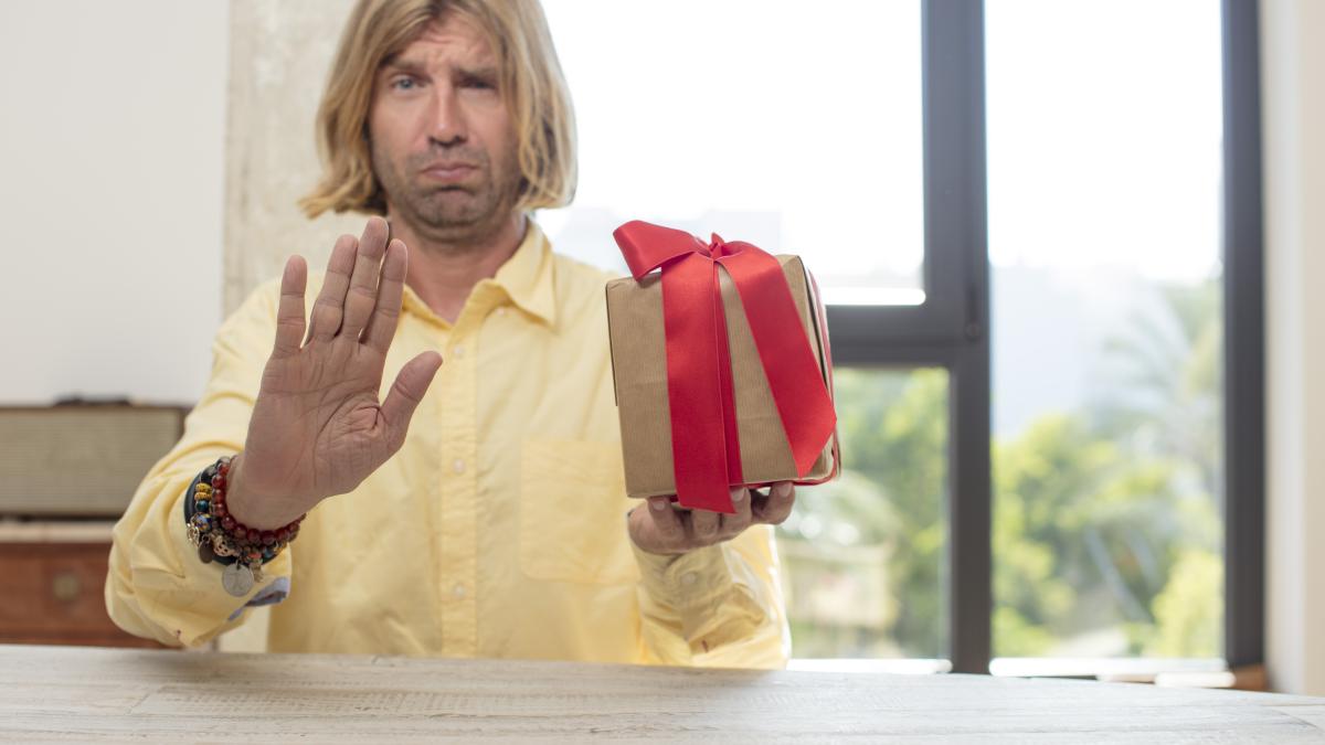 iata-cadoul-pe-care-profesorii-nu-mai-vor-sa-l-primeasca-la-sfarsitul-anului-scolar_32680600