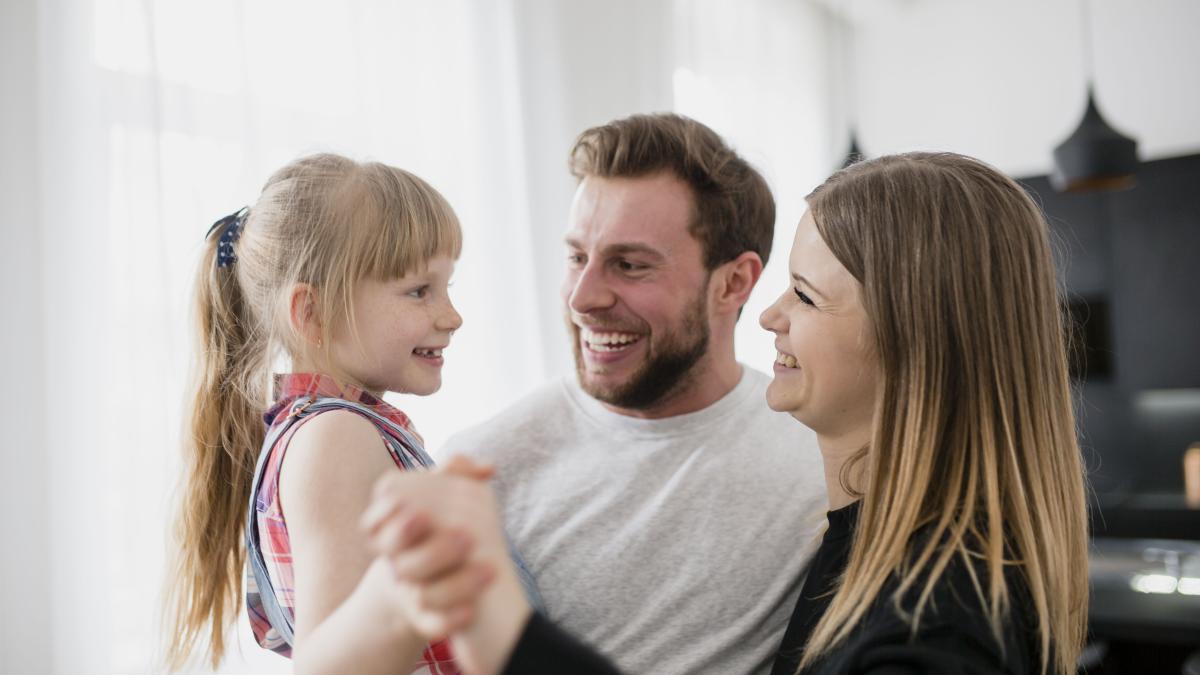 marius-moga--despre-ce-ar-trebui-sa-le-transmitem-copiilor-e2809enu-e-despre-ce-iti-da-viata--e-despre-cum-te-uiti-tu-la-ce-iti-da-viatae2809d_30254700