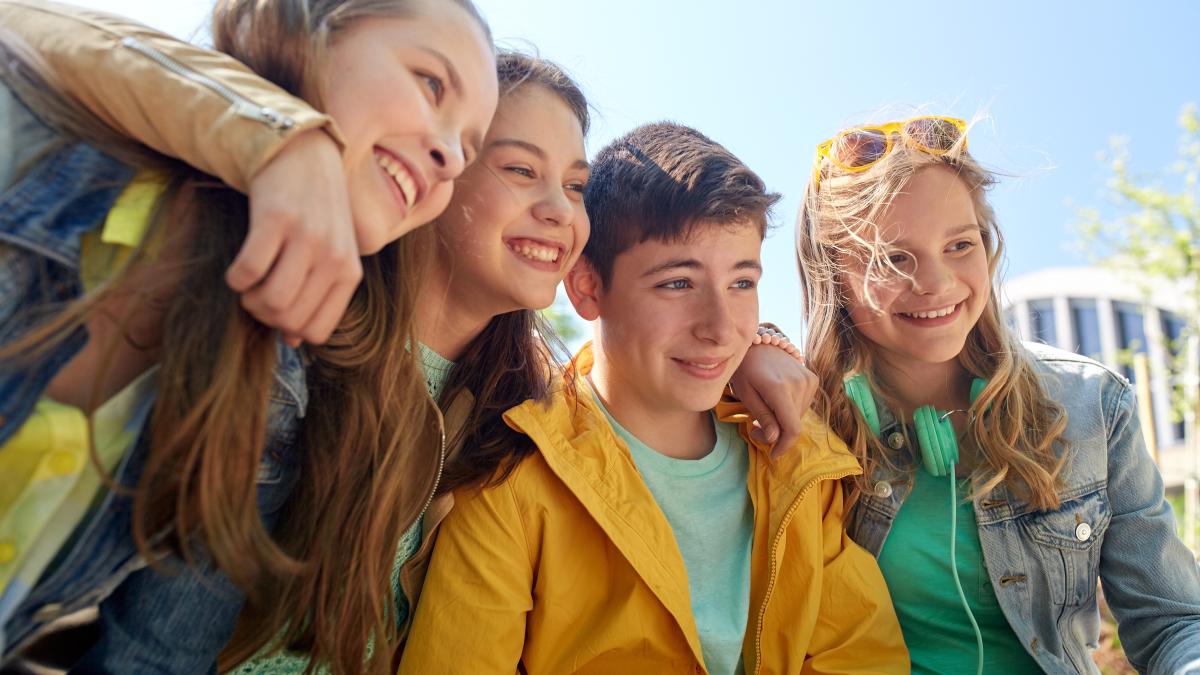 eduard-puiu--despre-generatia-actuala-de-adolescenti-acesti-copii-sunt-cel-mai-mare-dusman-al-adultilor-care-ii-blameaza-si-uita-un-lucru-fundamental_77557000