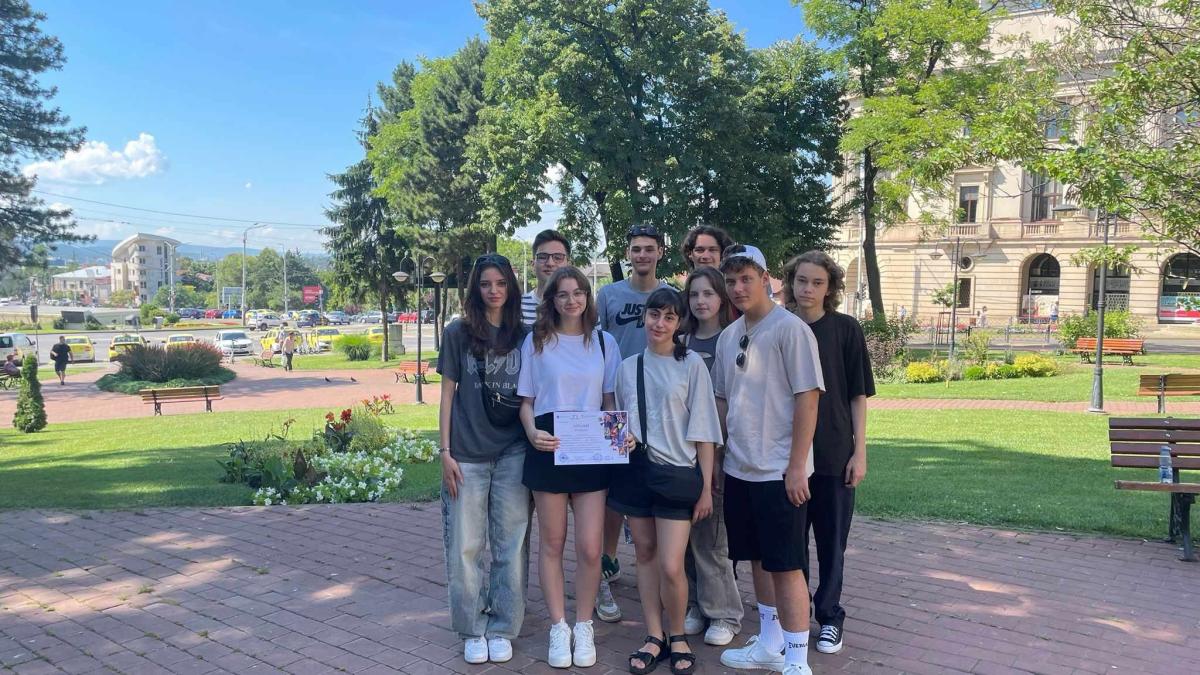 spectacol-despre-elevul-erou-mugur-calinescu--premiat-la-iasi_63553600