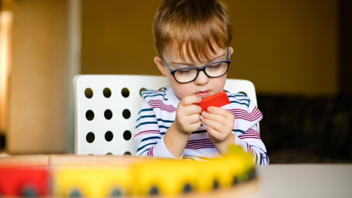 diferenta-dintre-asperger-si-autismul-clasic--dr--ioana-georgescu-exista-un-mit-conform-caruia-toti-aspergerii-sunt-genii--nu-este-adevarat_71537700