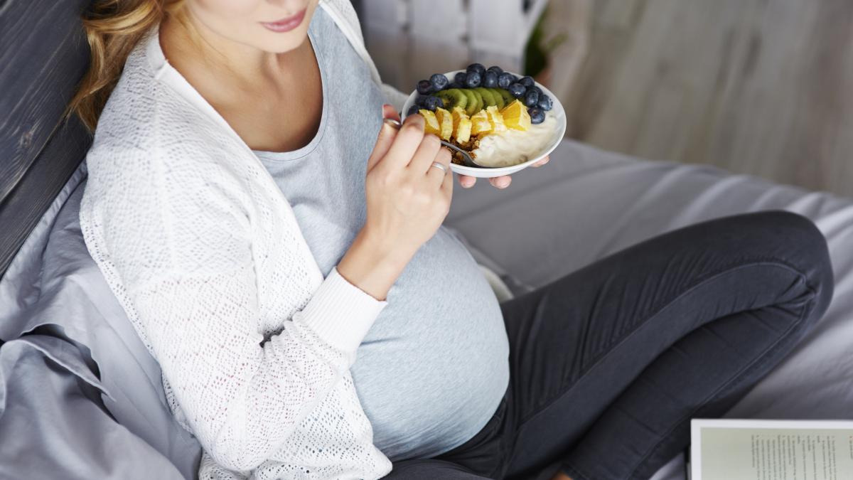 muraturi--cartofi--capsuni-ar-trebui-sa-va-ascultati-poftele-in-timpul-sarcinii-iata-ce-spun-specialistii_58790800