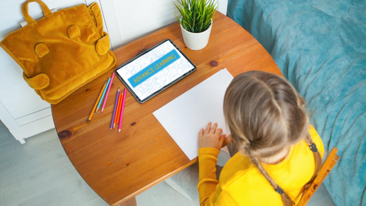 parinti-romani--trimisi-in-judecata-dupa-ce-si-au-retras-copiii-din-sistemul-educational-romanesc-si-i-au-inscris-la-o-scoala-din-sua-noi-nu-ne-opunem-educatiei_65460400