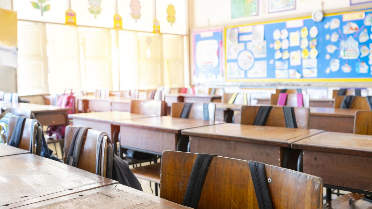 este-revoltator-parintilor-elevilor-unei-clase-de-a-viii-a-li-s-au-cerut-bani-pentru-meniurile-a-40-de-angajati-ai-unitatii--care-vor-participa-la-banchet_09598000