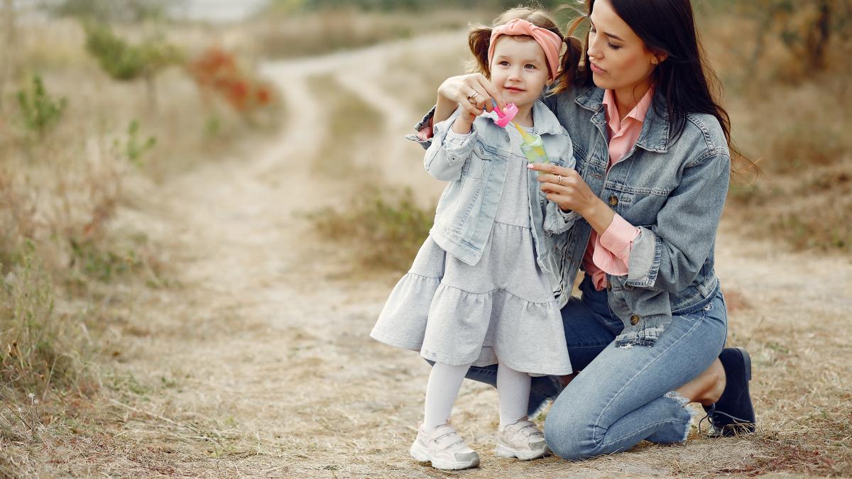 daca-doriti-sa-imbunatatiti-stima-de-sine-a-adolescentului--nu-uitati-sa-ii-spuneti-aceste-trei-fraze_51506700