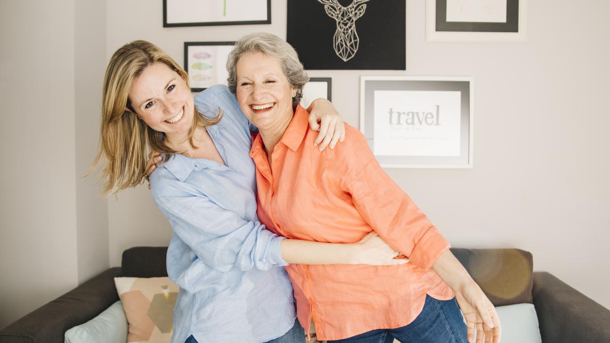 mother-day-concept-living-room_33927700