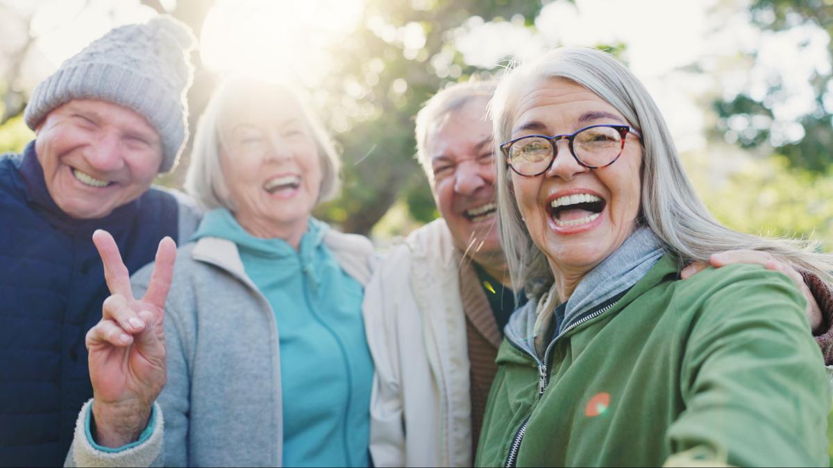 peace-sign-selfie-face-senior-happy-friends-bond-together-with-reunion-memory-photo-old-woman-man-club-morning-freedom-nature-portrait-relax-elderly-group-winter-profile-picture_15544300