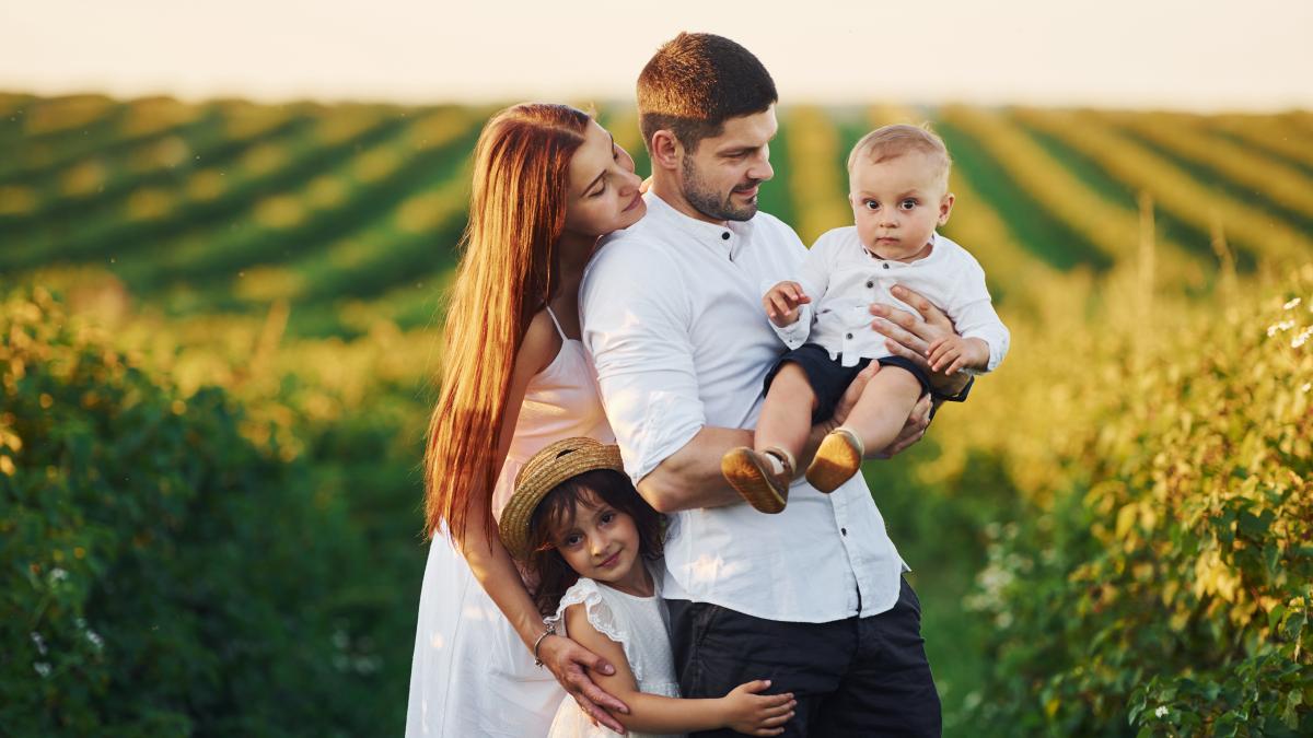 comportamentele-care-ajuta-casniciile-sa-dureze--potrivit-unui-nou-studiu_08142500