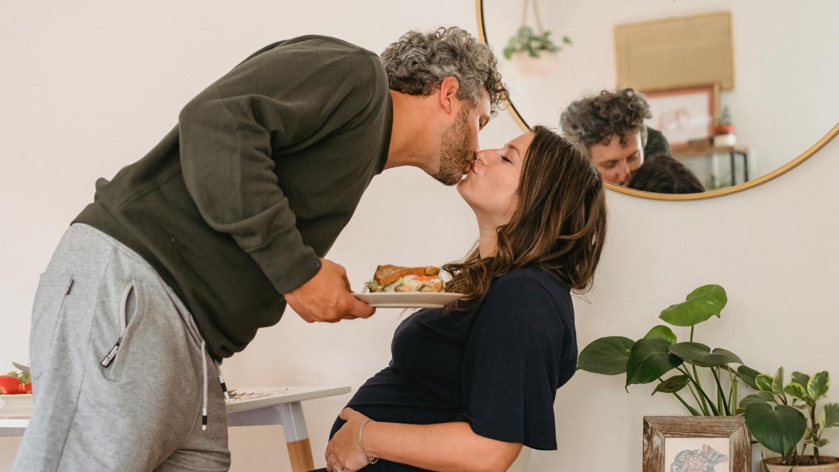 pexels-amina-filkins-5424601_35433800