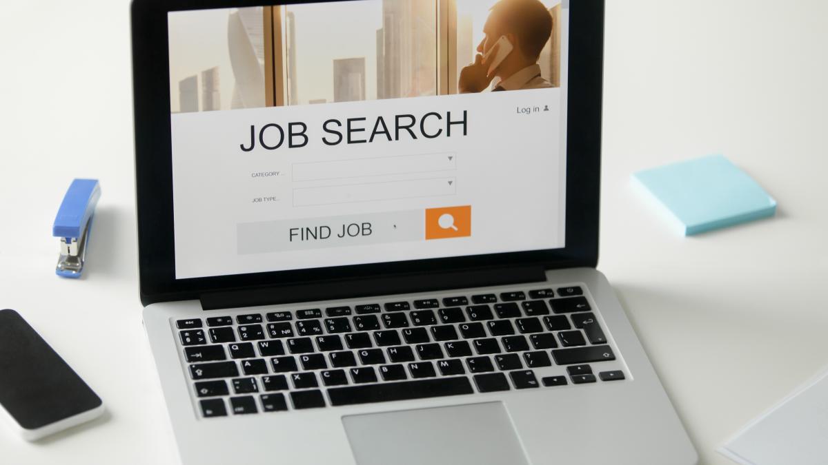 open-laptop-desk-job-search-title-screen_19442200