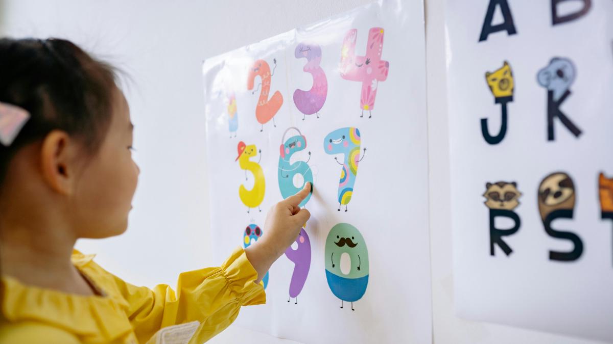 pexels-yankrukov-8613109_82010900