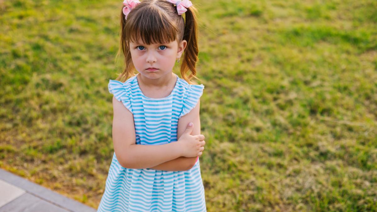 6-mici-probleme-de-comportament-ale-copiilor-pe-care-nu-trebuie-sa-le-ignori-ele-stabilesc-liniile-directoare-pentru-o-atitudine-corecta-cand-cresc_75895200