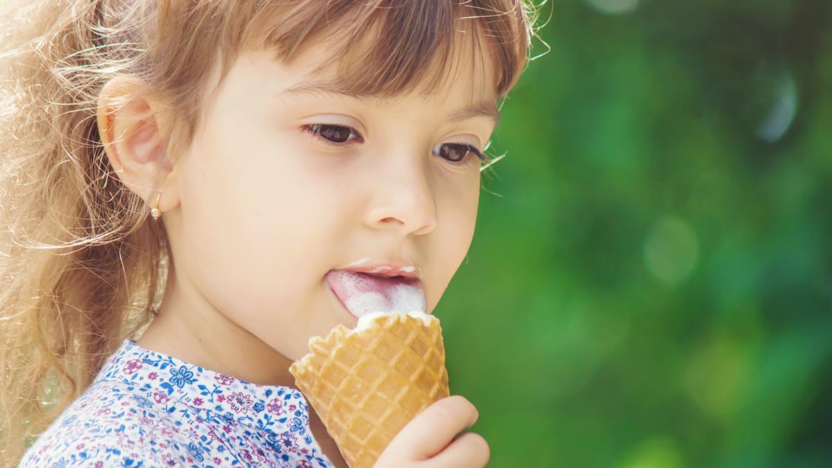 experiente-esentiale-recomandate-pentru-imbunatatirea-educatiei-in-anglia-elevii-sa-framante--sa-linga-inghetata-si-sa-planteze-legume_65146600