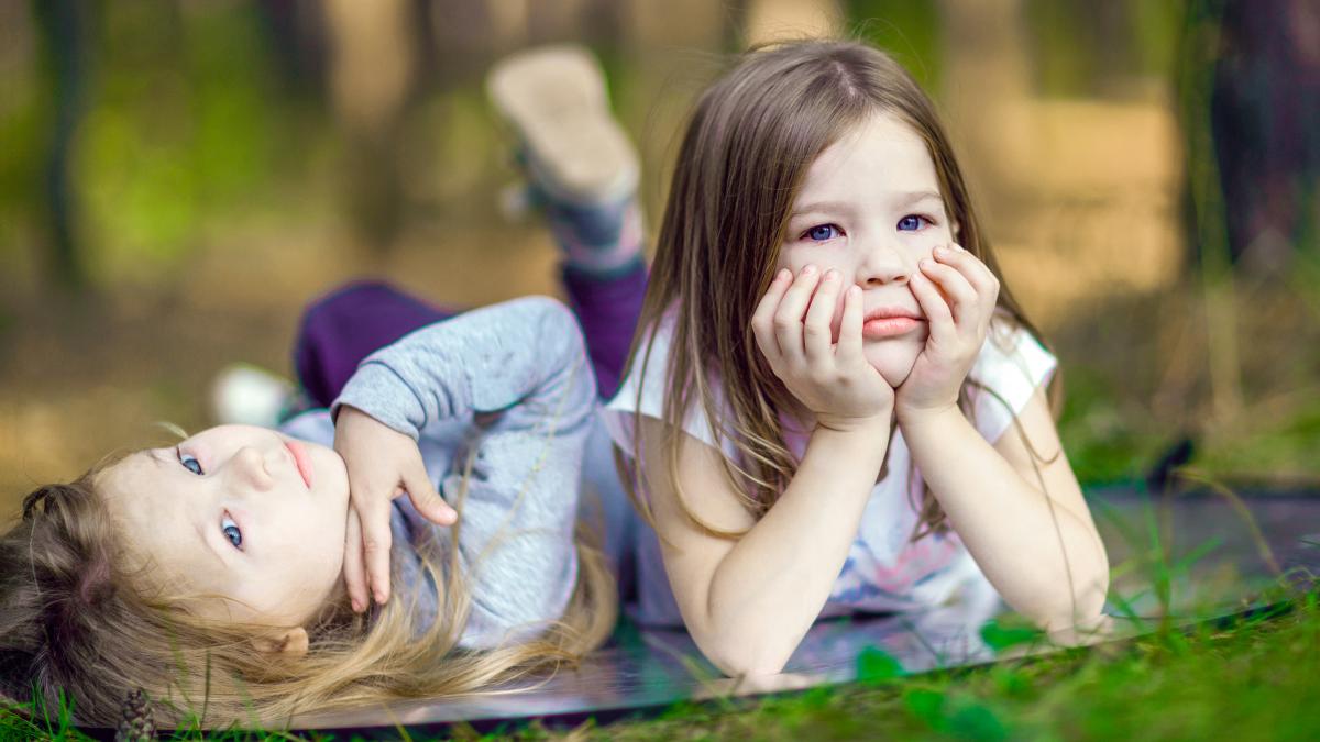 motivele-reale-pentru-care-copiii-din-ziua-de-astazi-sunt-mai-anxiosi-decat-cei-din-generatiile-trecute--avertismentul-unui-psiholog-pentru-parinti_89923500