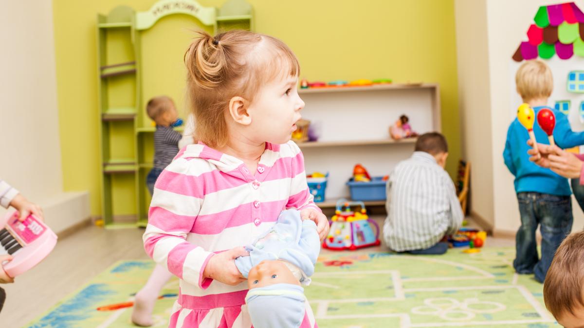momentul-ideal-pentru-a-duce-copilul-la-gradinita--la-varsta-de-doi-ani-e-prea-devreme-e-deja-tarziu-vezi-ce-spun-specialistii-2_45204300