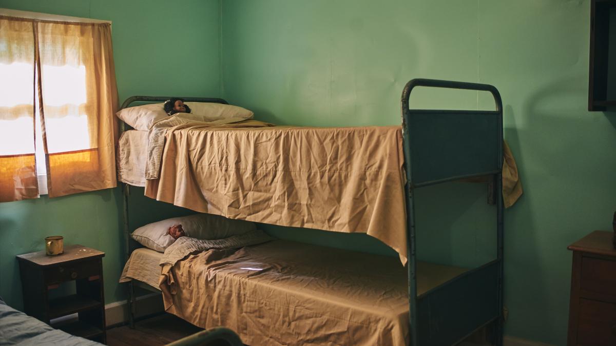 a-inceput-noul-an-universitar-cati-bani-au-investit-parintii-pentru-utilarea-camerelor-de-camin-la-stat-in-jur-de-2000-de-lei--incepand-de-la-frigider--saltea--covor--perdea_88397500