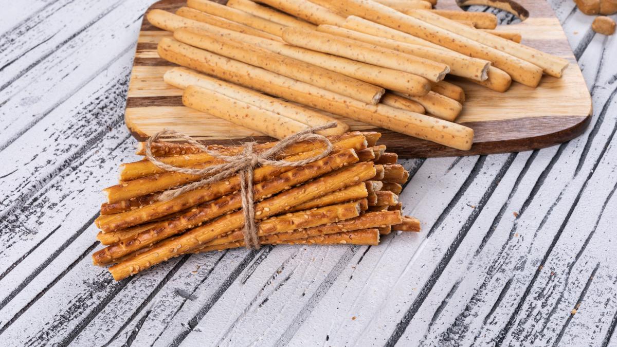 reteta-grisine-de-casa--crocante-si-aromate-pentru-fiecare-ocazie-2_95591500