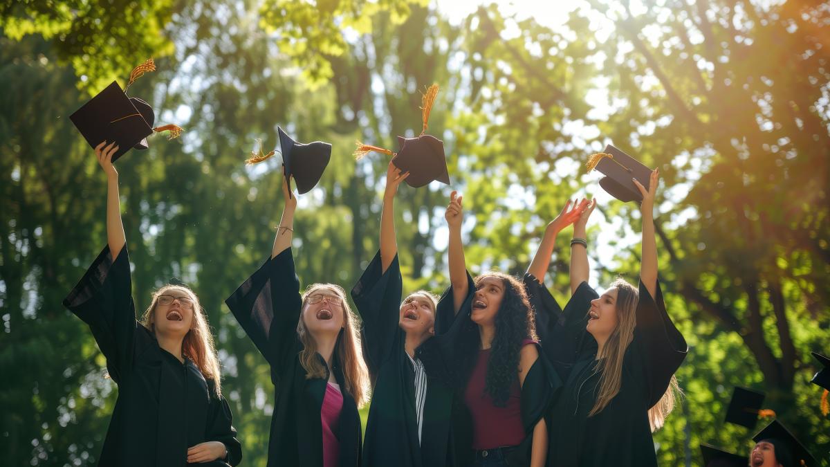 ce-se-intampla-cu-studentii-dupa-ce-termina-facultatea-profesor-laura-coman--despre-importanta-practicii-si-a-internshipului-in-universitati--video_28046200
