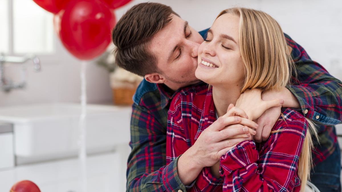 de-ce-se-saruta-oamenii-cum-a-inceput-acest-gest-si-de-ce-continuam_30890600