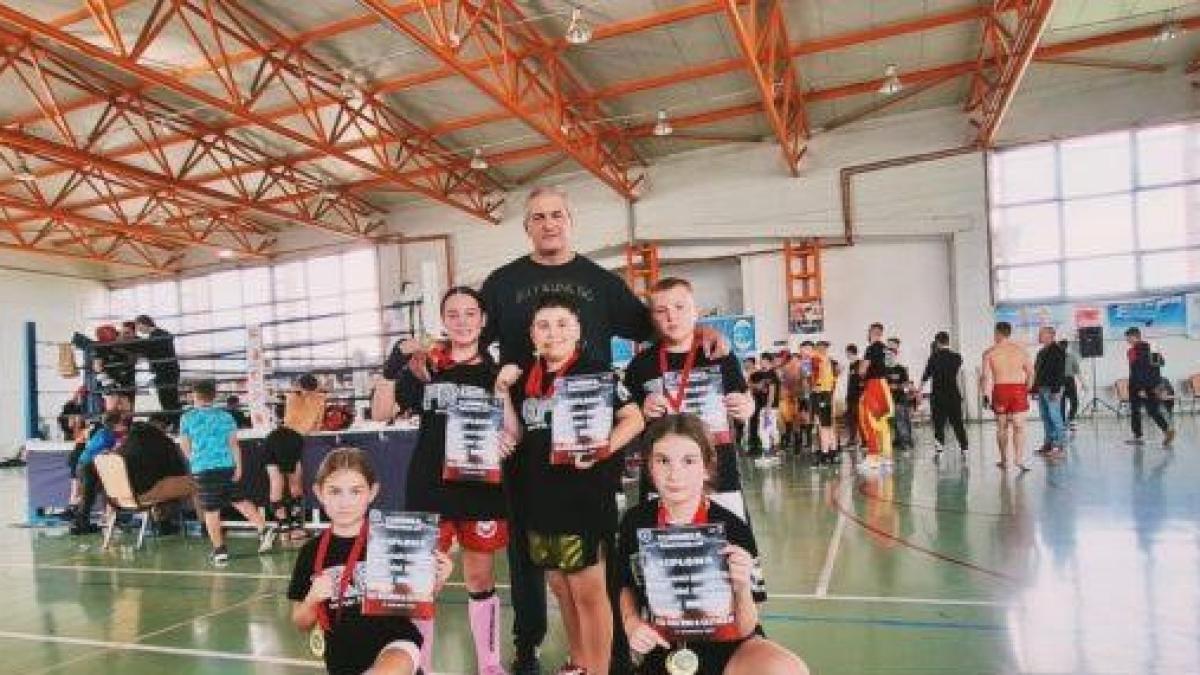 rezultate-excelente-pentru-copiii-sportivi-de-la-e2809egold-gyme2809d--antrenorul-catalin-amariei-e2809eacesti-copii-pe-care-ii-antrenez-sunt-extraordinarie2809d_78499200