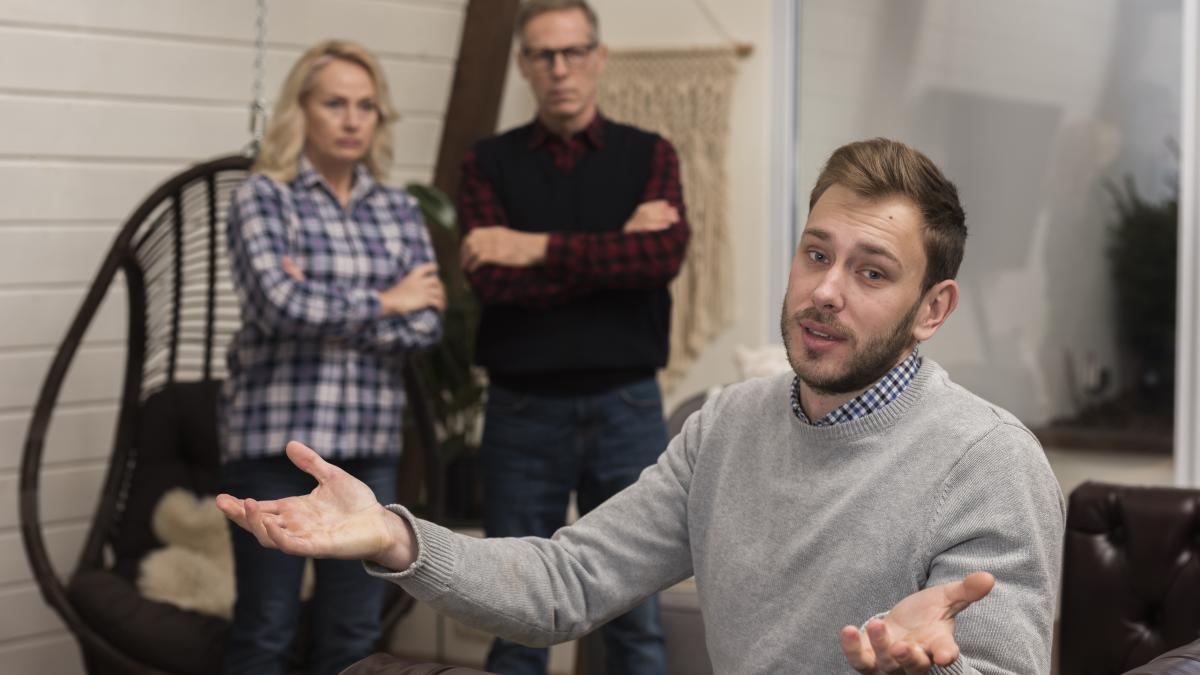 semne-ca-faci-parte-dintr-o-familie-disfunctionala--care-la-inceput-pot-parea-normale--potrivit-expertilor_92018200