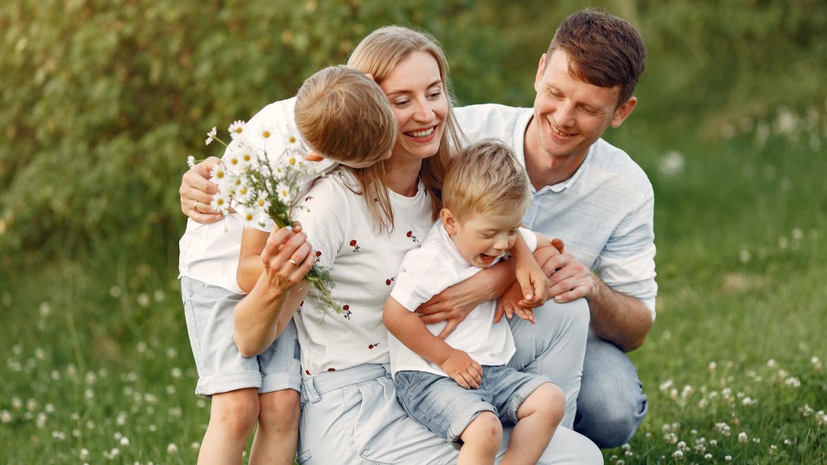 promisiunile-pe-care-ar-trebui-sa-le-faci-copiilor-tai-angajamente-esentiale-pentru-a-i-creste-increzatori-si-echilibrati_05046700