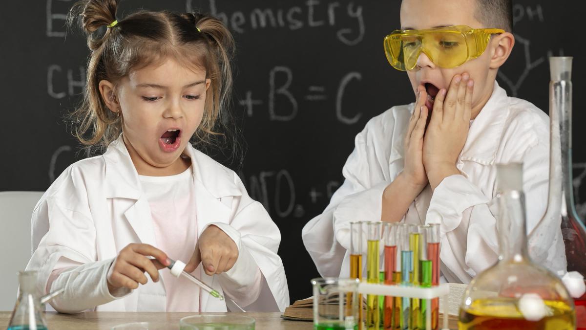 e2809eoamenii-de-stiintae2809d-din-frageda-copilarie-importanta-cultivarii-curiozitatii-naturale-a-copiilor-1_11119200