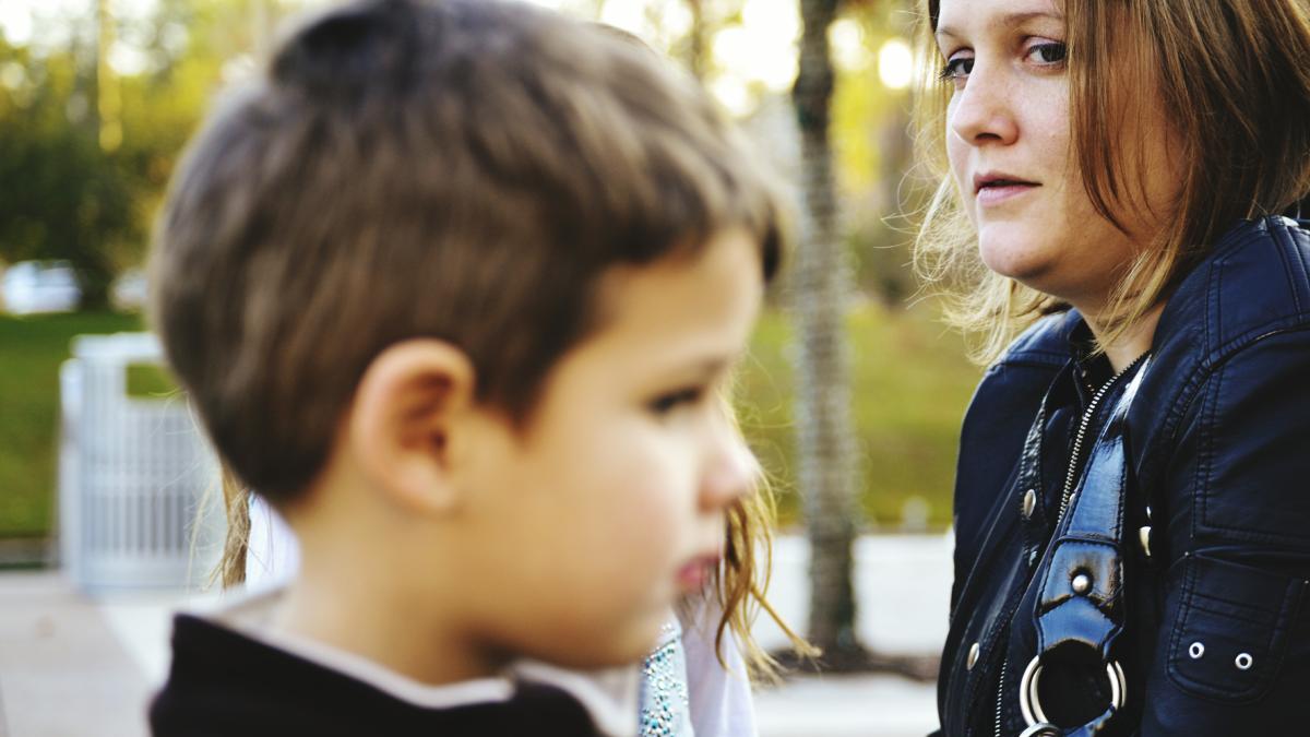 e2809dce-o-sa-zica-lumeae2809d--o-mentalitate-gresita-transmisa-din-generatie-in-generatie---educati-va-copiii-fara-sa-apelati-la-strategia-rusinii--urania-cremene-3_42121300