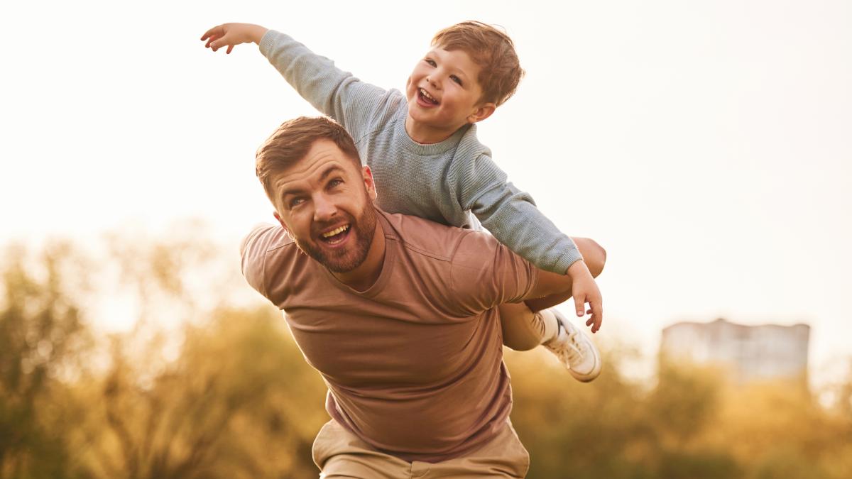 ce-poate-invata-un-copil-doar-de-la-tata-valorile-fundamentale-care-modeleaza-increderea-si-caracterul-unui-viitor-adult-explicate-de-daniela-gavankar_08278100