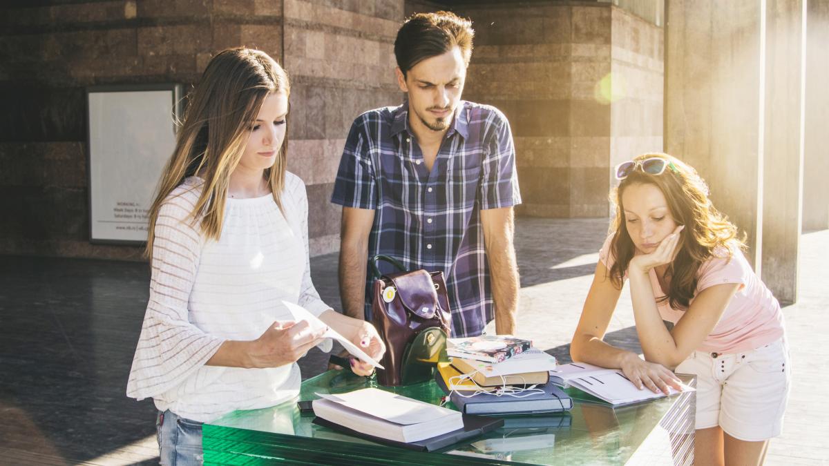 razvan-dumitru-nu-exista-nenorocire-mai-mare-pentru-un-copil-decat-neimplinirile-parintilor-lui_57384300