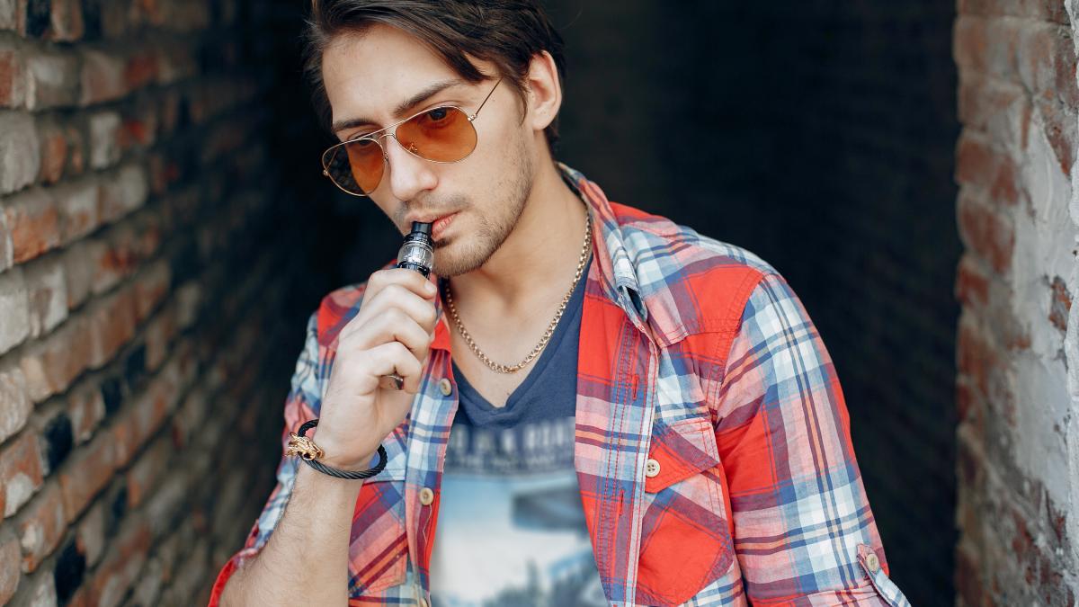 cum-influenteaza-personalitatea-adolescentului-riscul-de-dependente_47808000