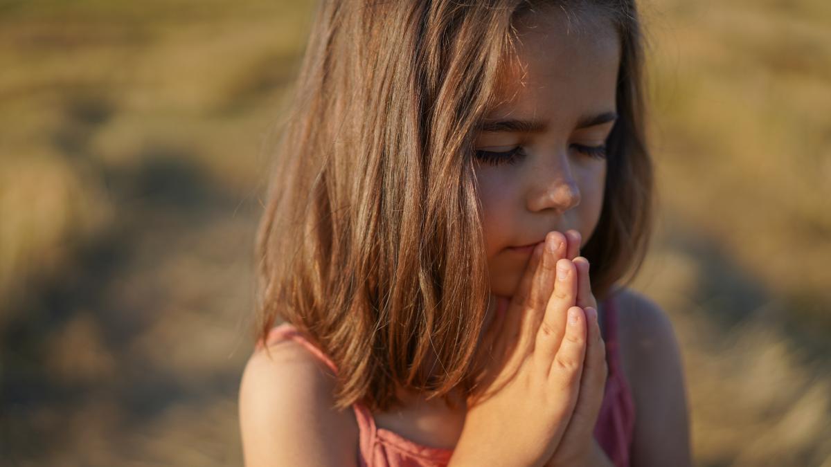 cum-sa-inveti-copiii-sa-se-roage-dimineata-si-seara-e28093-un-obicei-frumos-pentru-fiecare-zi_68308700