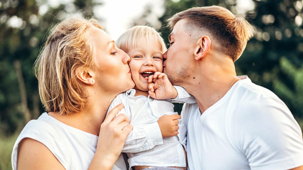 rasfat-sau-iubire-neconditionata-urania-cremene-e2809dnoi-ne-straduim-prea-mult--parintii--bunicii--toata-lumea-stau-drepti-la-comandae2809d-1_81948500