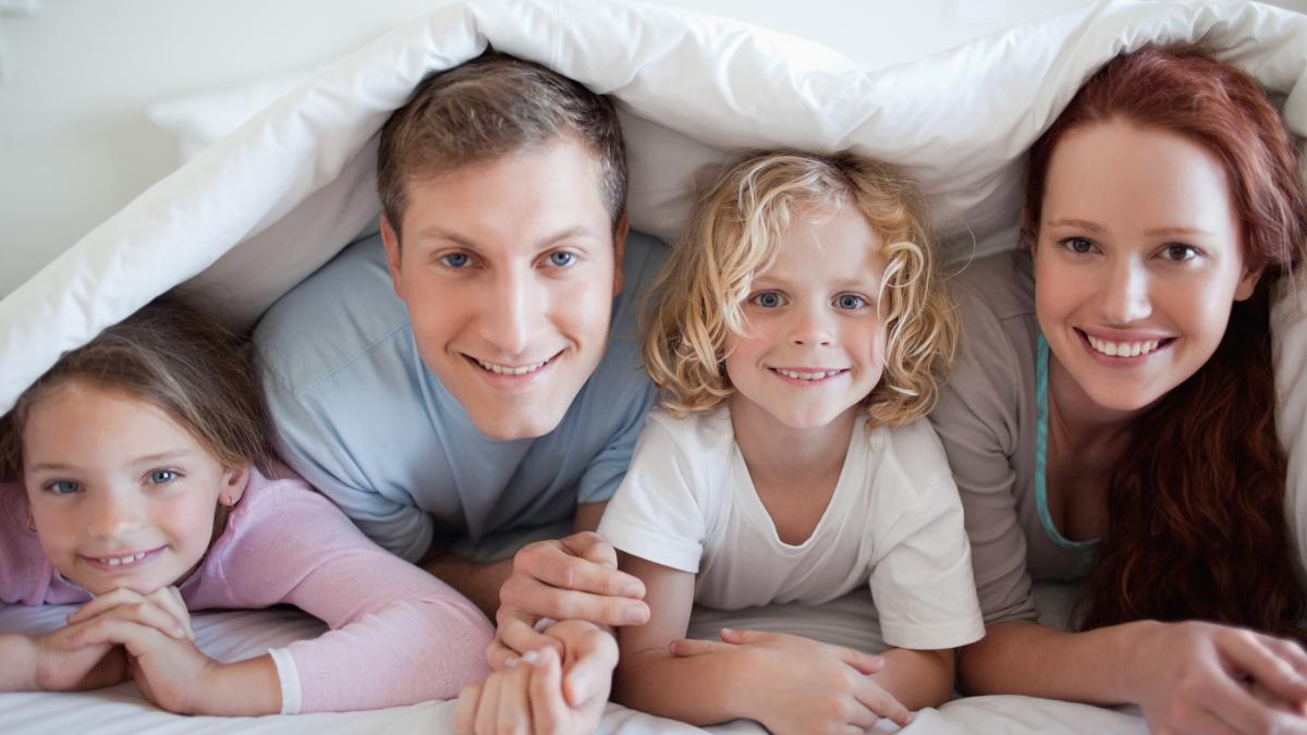 primul-lucru-de-spus-unui-copil-cand-se-trezeste-nu-e-e2809dbuna-dimineatae2809d_39425500