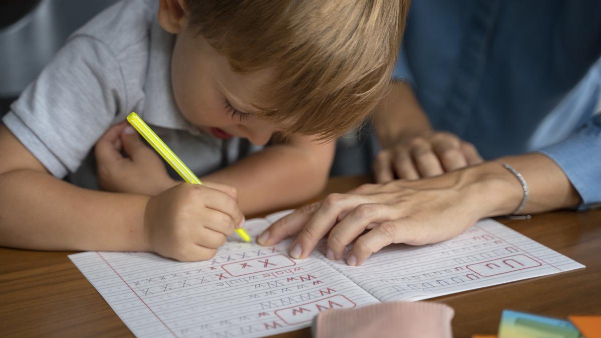 ajutor-la-teme-cum-ii-putem-ajuta-pe-copii-sa-inteleaga-rapid-enunturile-2_26322600