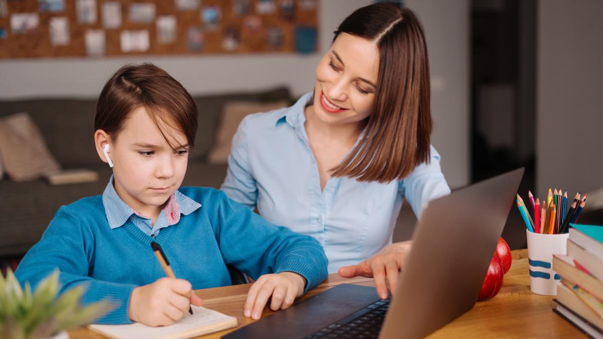 aplicatia-utilizata-de-milioane-de-elevi-pentru-rezolvarea-temelor-in-timp-record-ajutor-sau-piedica-in-procesul-educational_51639700