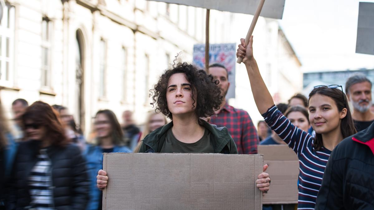 drepturile-omului-in-ziua-de-azi---prof--univ--dr--nicolae-voiculescu-e2809esuntem-norocosie2809d--video_63624100