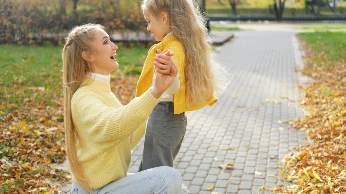 daniela-gavankar-avertisment-pentru-mamele-supraprotectoare-copilul-nu-vrea-sa-cada--nu-vrea-sa-ia-nota-mica--nu-vrea-sa-fie-problema-sa-l-lasam-sa-faca-lucruri-singur_11134700