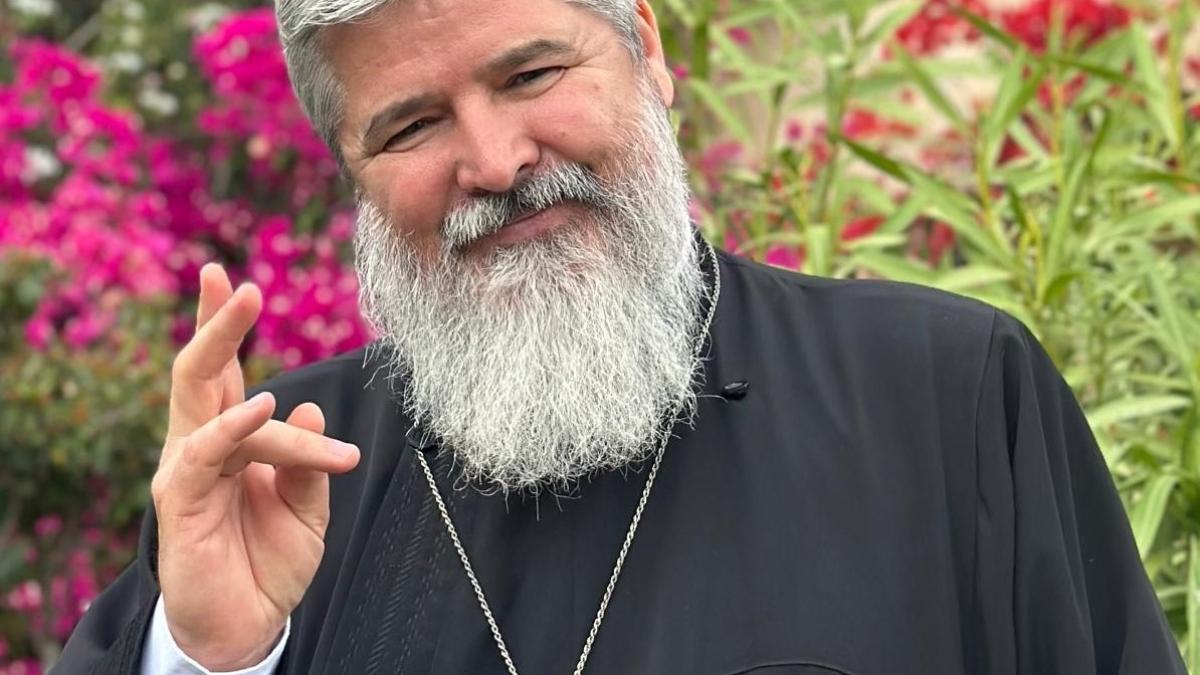 parintele-vasile-ioana-e2809enu-trata-copilul-ca-pe-un-fraiere2809d_02371300