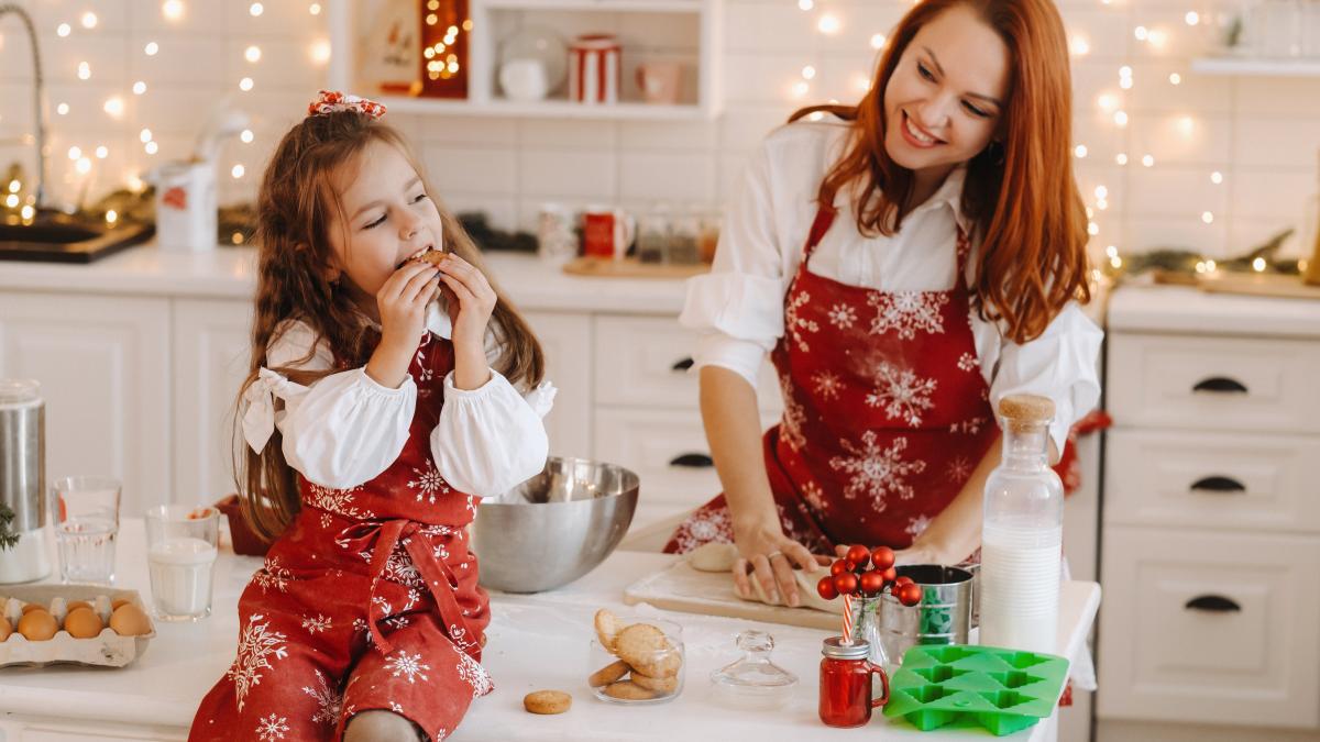 craciunul-alaturi-de-copiii-tai-ceea-ce-conteaza-sunt-momentele--nu-cadourile--e2809ecei-mici-nu-au-nevoie-de-un-spectacol-grandios-pentru-a-simti-magia-craciunuluie2809d_68799500
