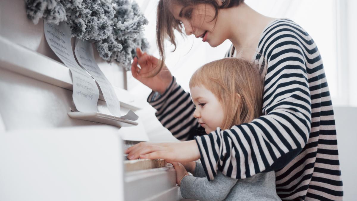 ce-este-e2809eparentingul-lenese2809d--e2809efacem-acest-lucru-in-numele-iubirii--pentru-ca-vrem-sa-i-ajutam-pe-copii--in-realitate-le-facem-un-mare-raue2809d_97867400