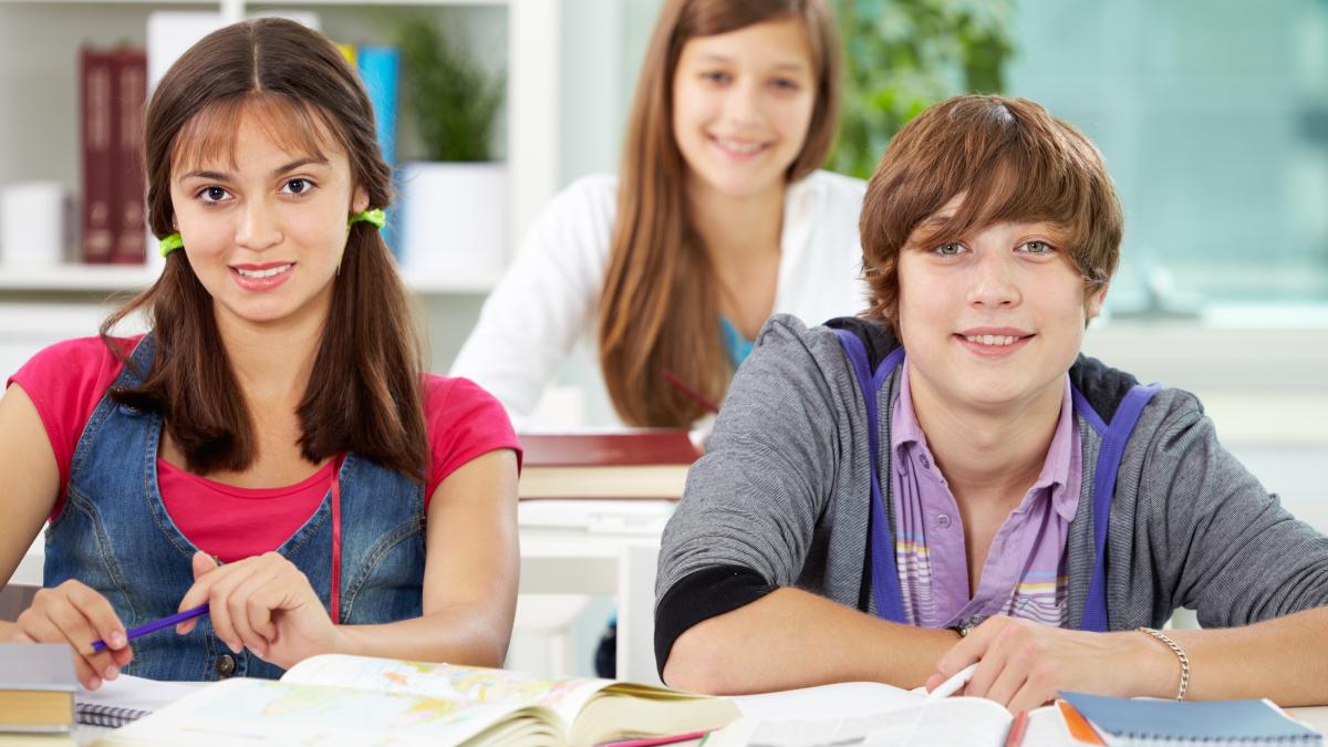 studiu-majoritatea-liceenilor-considera-ca-volumul-de-informatii-predate-la-clasa-este-prea-mare_49041600