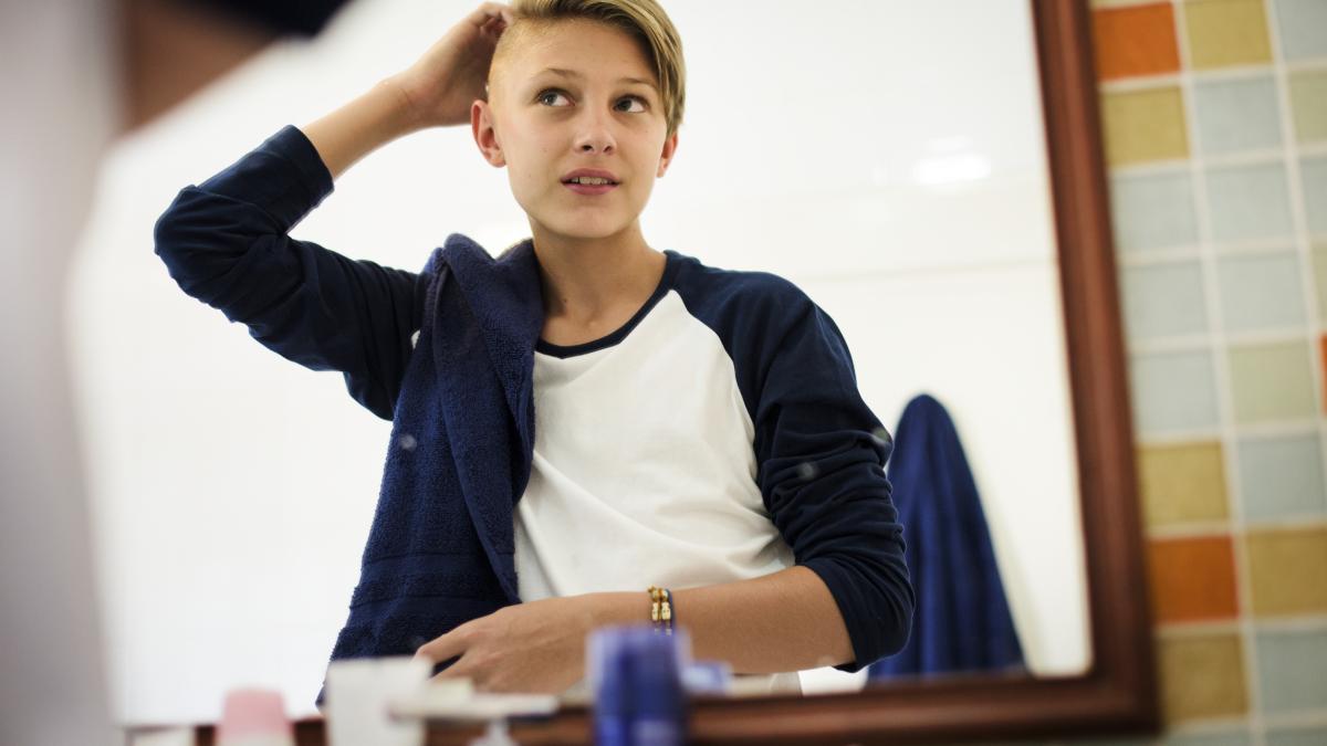 comportamentele-egocentrice-la-adolescenti-care-au-nevoie-de-atentia-parintilor-cum-sa-le-recunoasca-si-sa-le-abordeze_23996600