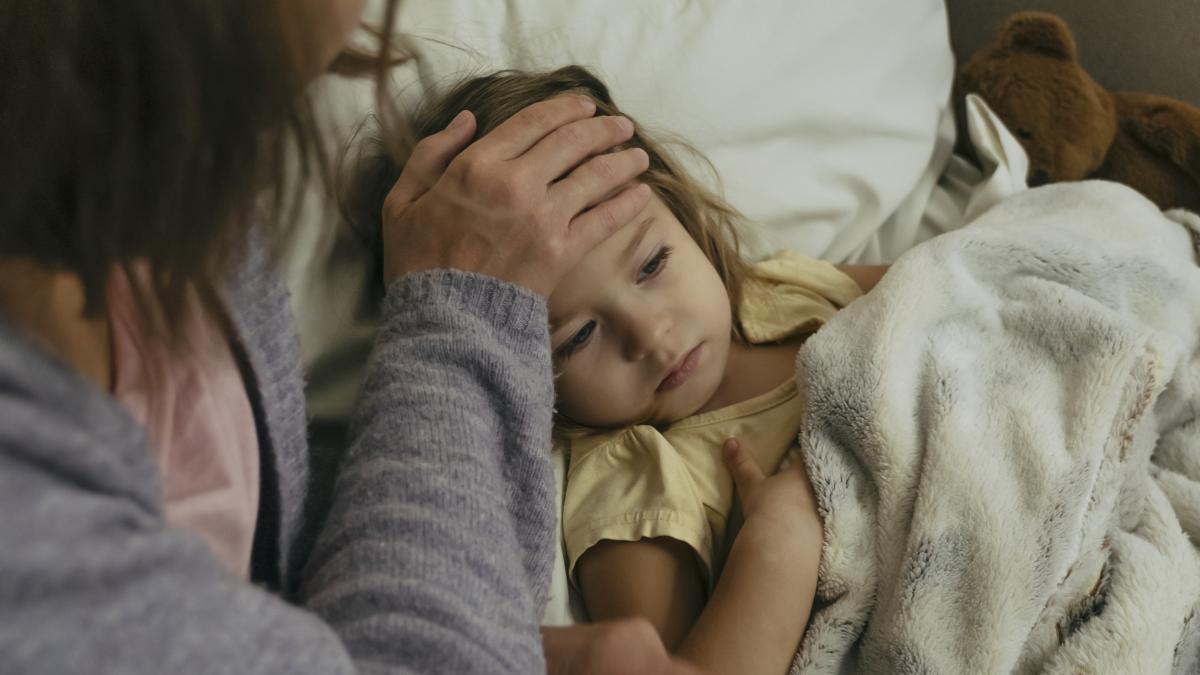 hmpv--virusul-care-a-pus-parintii-pe-jar-explicat-de-dr-mihai-craiu-este-cunoscut-de-foarte-multa-vreme-nu-e-nimic-scapat-de-sub-control-asta-e-mesajul-meu-foarte-clar_67105400