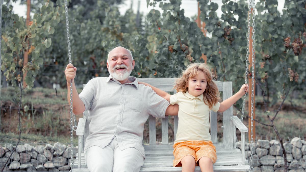 cunoscut-pediatru--despre-rolul-pe-care-trebuie-sa-l-aiba-bunicii-in-viata-nepotilor_24227100