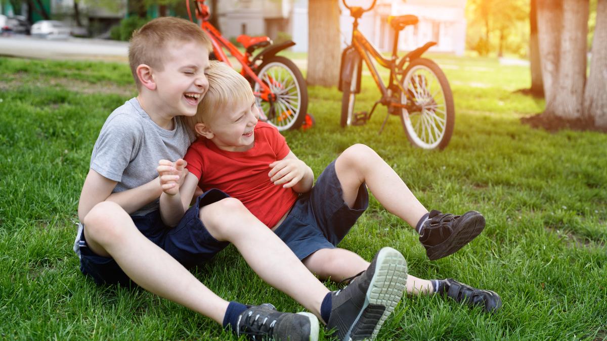 trasatura-de-personalitate-pe-care-fratii-mai-mici-o-dezvolta-conform-unui-studiu_64806700
