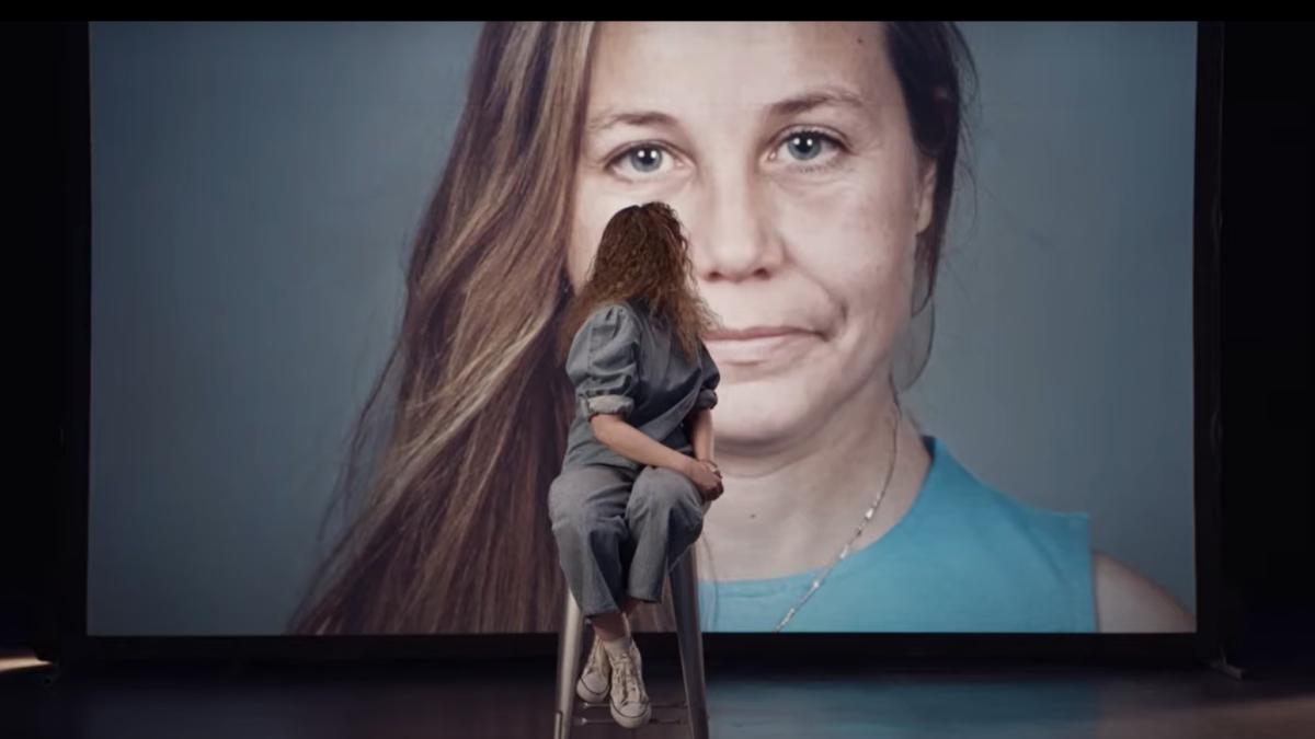 ce-vrei-sa-fii-cand-esti-mic-videoclip-viral-care-arata-cum-ii-grabim-pe-copii-sa-devina-adulti-campania-care-expune-realitatea-dura-a-presiunii-pe-care-o-punem-pe-cei-mici_62155800